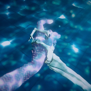 日本人玩胸吃乳30分钟
