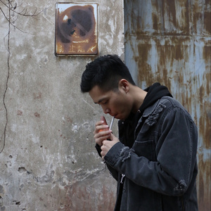 大巴车轮轩小说
