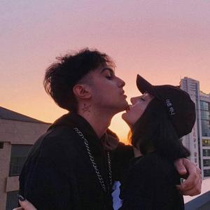 女生扒开🍑让我进去
