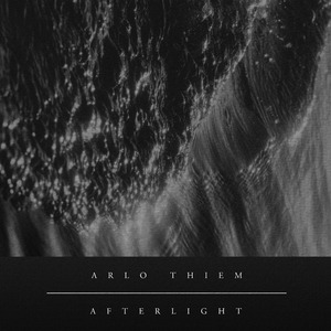 《老师脱了内裤摸爆乳动漫》
